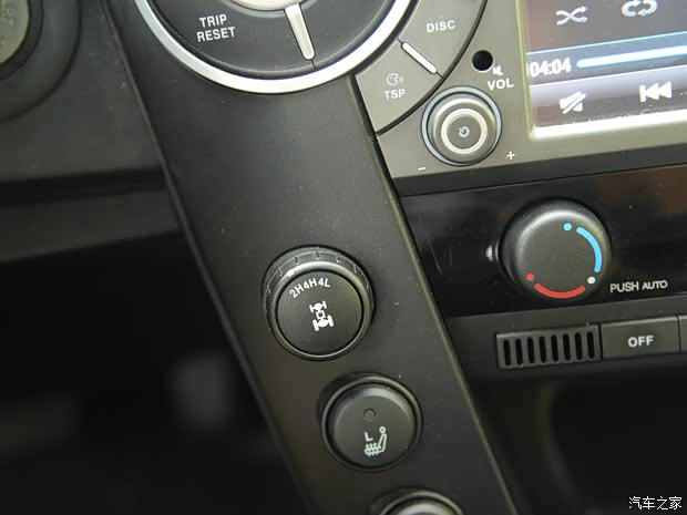 双龙汽车 爱腾 2014款 2.3L 四驱自动豪华汽油版