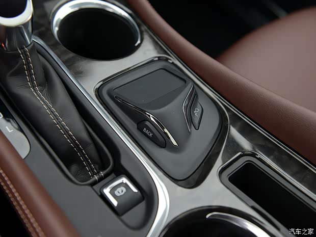 通用别克 昂科威 2014款 28T 全能运动旗舰型