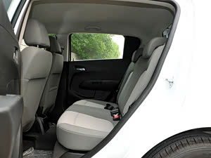 Ψŷ2011  1.4L MT SE