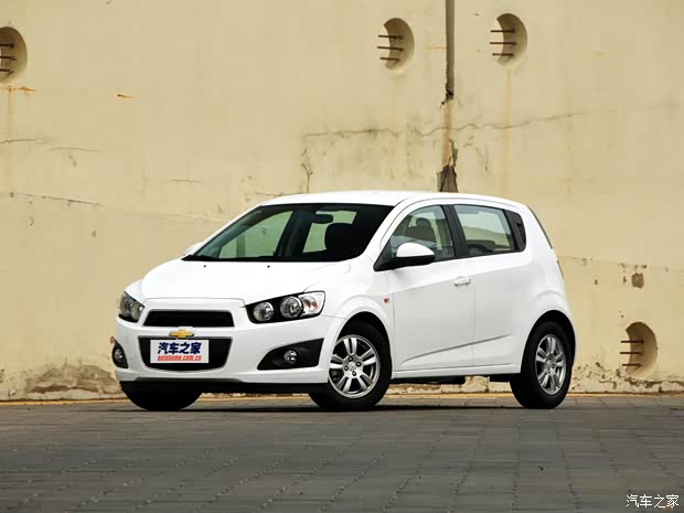 Ψŷ2011  1.4L MT SE