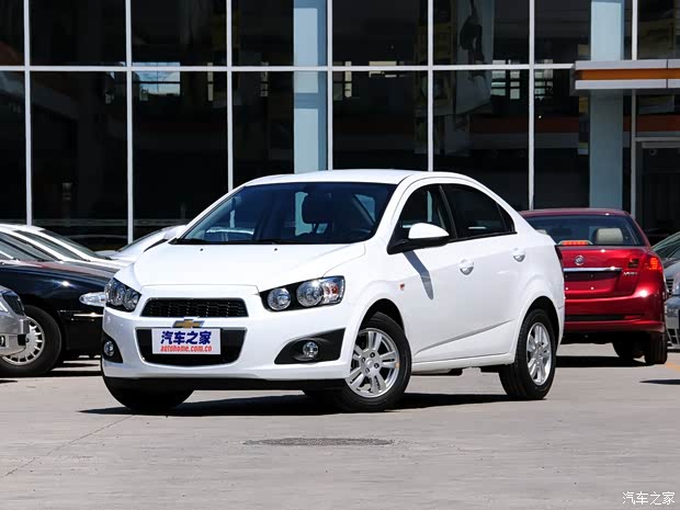 雪佛兰通用雪佛兰爱唯欧2011款 三厢 1.4L AT SE 雪佛兰通用雪佛兰爱唯欧2011款 三厢 1.4L AT SE