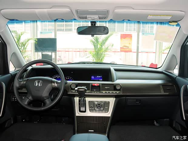 本田东风本田艾力绅2012款 2.4L VTi豪华版