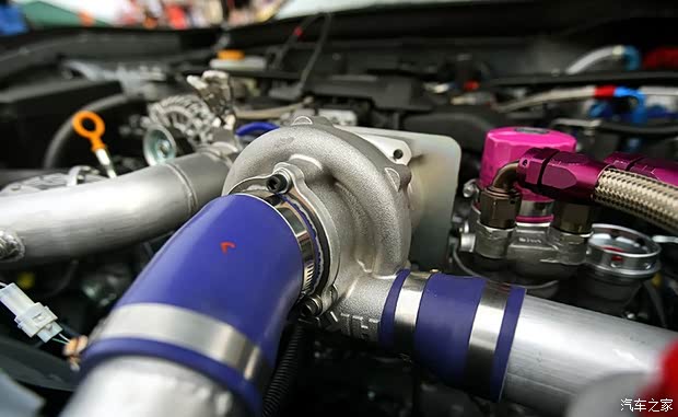 丰田(进口) 丰田86 2013款 2.0L 手动豪华型 丰田(进口) 丰田86 2013款 2.0L 手动豪华型