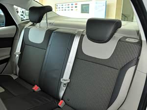 ����˹2012�� ���� 1.6L MT������
