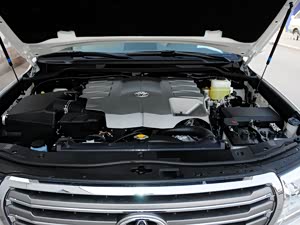 ���¿�·�� 2012�� 4.6L �Զ�VX-R