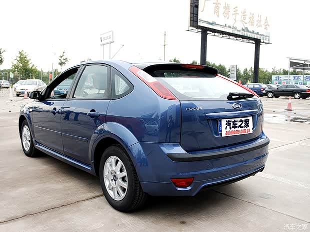 長(zhǎng)安福特 福克斯 2006款 兩廂 1.8L 自動(dòng)時(shí)尚型