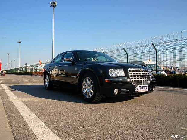 北京克萊斯勒 克萊斯勒300C 2006款 5.7L 豪華領(lǐng)航版