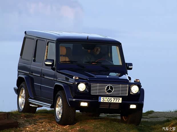 奔驰(进口) 奔驰G级 2004款 G 500 奔驰(进口) 奔驰G级 2004款 G 500