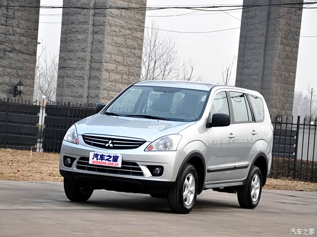 東南汽車 君閣 2010款 2.0L 手動(dòng)擋經(jīng)典型