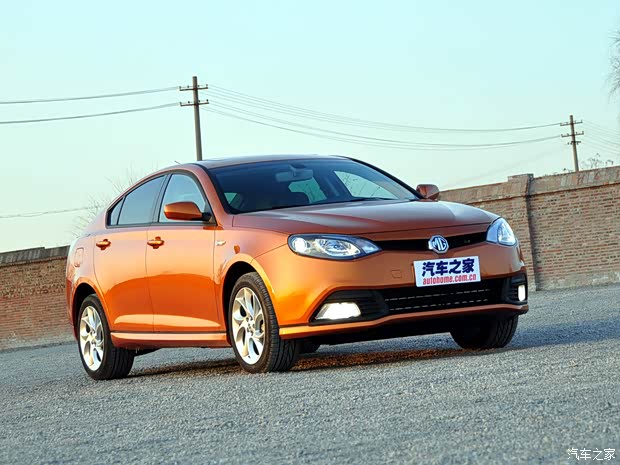 上汽集團(tuán) 名爵6 2010款 掀背 1.8T 自動(dòng)豪華版 上汽集團(tuán) 名爵6 2010款 掀背 1.8T 自動(dòng)豪華版