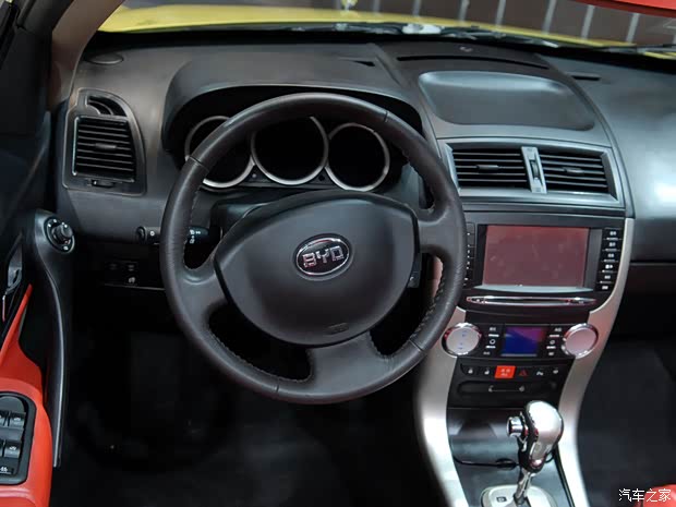 比亚迪 比亚迪S8 2009款 2.0L 自动旗舰型