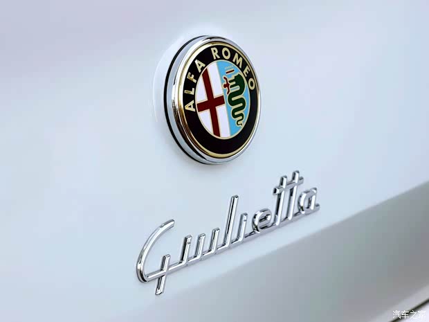 阿尔法罗密欧 Giulietta 2011款 基本型 阿尔法罗密欧 Giulietta 2011款 基本型