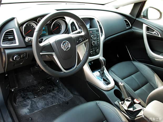 上汽通用别克 英朗 2010款 XT 1.8L 自动豪华版