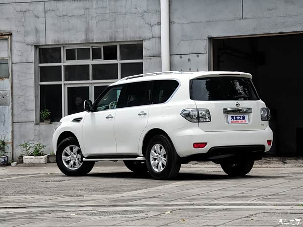 日产日产(进口)途乐2012款 5.6 V8旗舰版 日产日产(进口)途乐2012款 5.6 V8旗舰版
