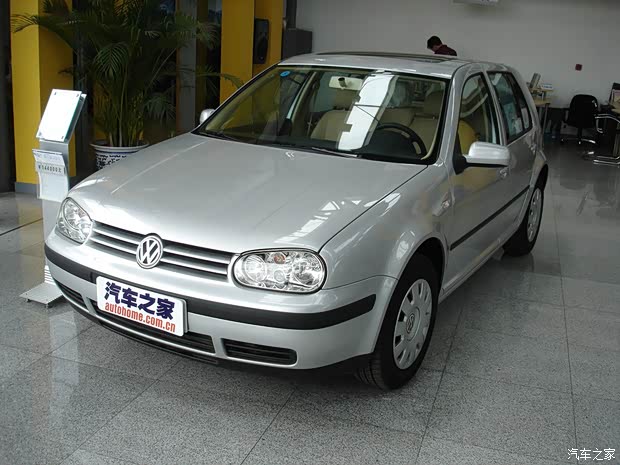 一汽-大众 高尔夫 2004款 1.6 自动舒适型 一汽-大众 高尔夫 2004款 1.6 自动舒适型