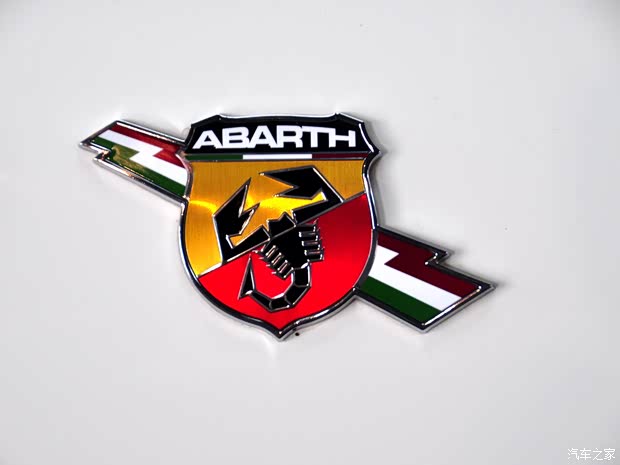 菲亚特(进口) 菲亚特500 2011款 1.4T Abarth 菲亚特(进口) 菲亚特500 2011款 1.4T Abarth