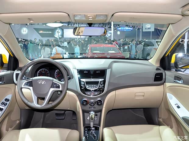 现代北京现代瑞纳2011款 两厢 1.4L 自动时尚型GT