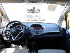 ɶ 2011 1.5L Զ