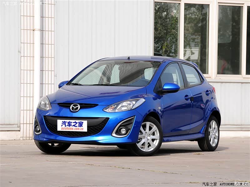 马自达2整体外观