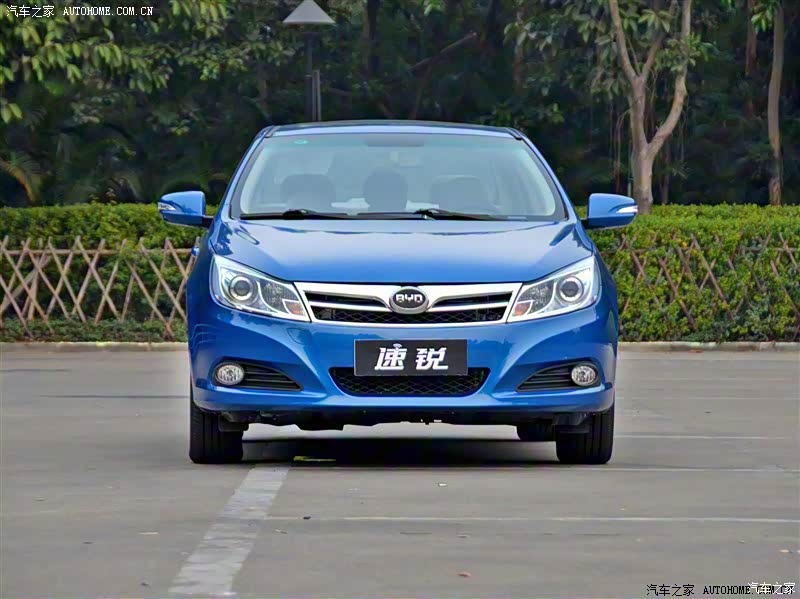 比亚迪速锐整体外观