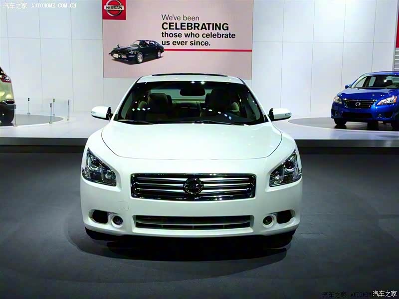 日产MAXIMA整体外观