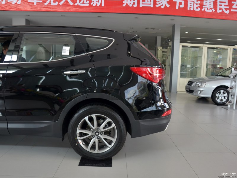 北京现代 全新胜达 2013款 2.0t 自动四驱顶级型