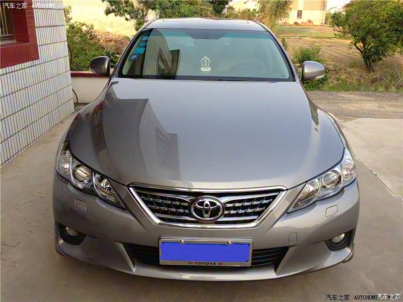 丰田锐志整体外观
