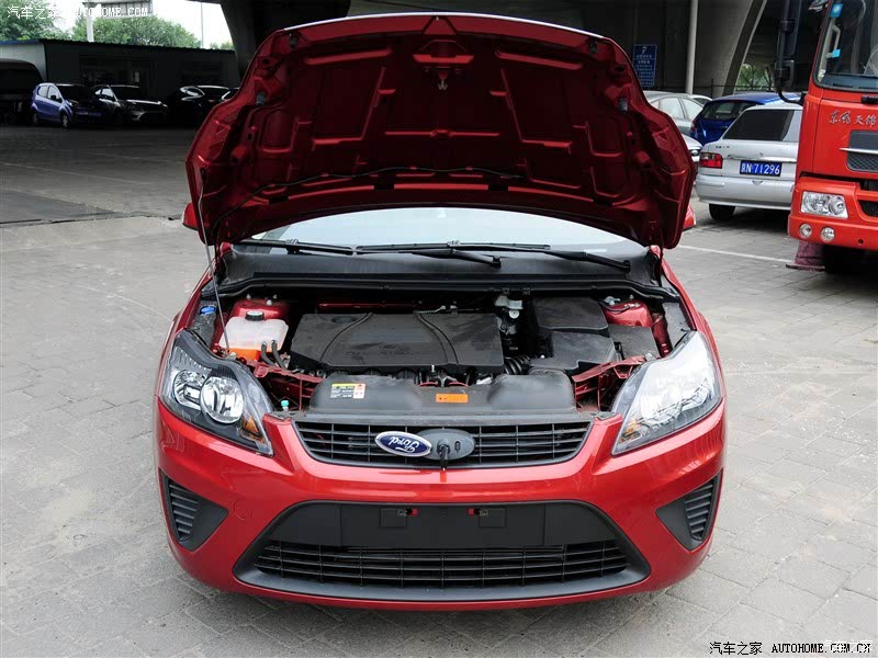 长安福特 福克斯 2012款 两厢经典 1.8l 自动时尚型
