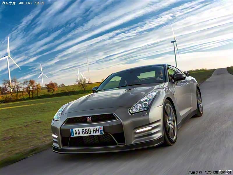 日产GT-R 2014款 3.8T Premium Edition 棕红内