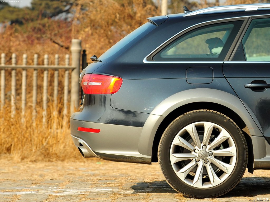 奥迪(进口) 奥迪a4(进口) 2013款 40 tfsi allroad quattro 豪华型