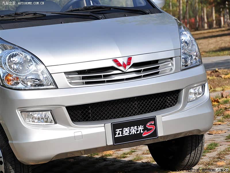 上汽通用五菱 五菱荣光 2014款 1.2l s 基本型