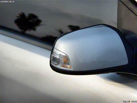 2012款 两厢经典 1.8L 手动基本型 2012款 两厢经典 1.8L 手动基本型