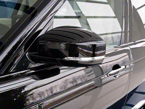 2013款 NA 5.0 V8 Vogue SE 2013款 NA 5.0 V8 Vogue SE