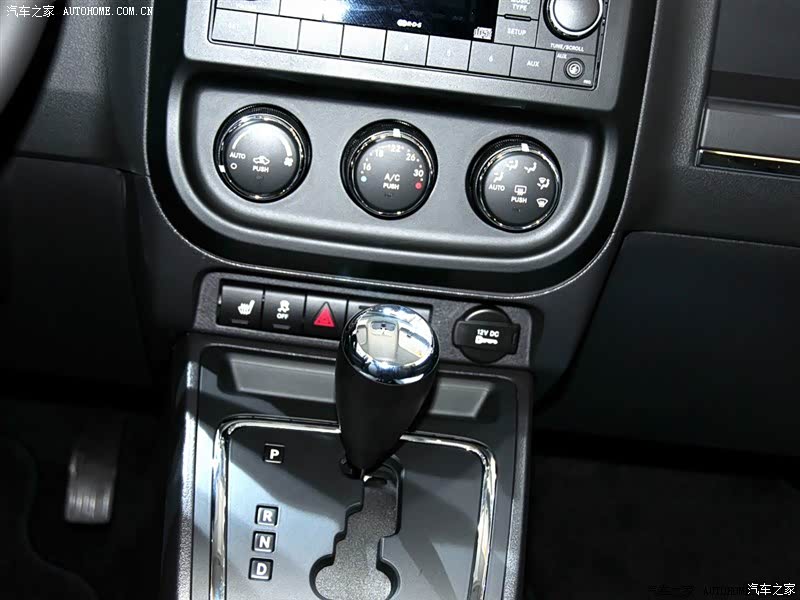 jeep(进口) 自由客 2014款 2.4l 蛇行珍藏版