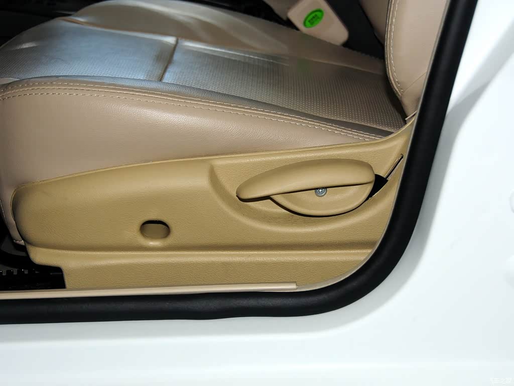 野马F12 2012款 1.6L CVT 1934407高清图片 川汽野马 汽车图库高清图片