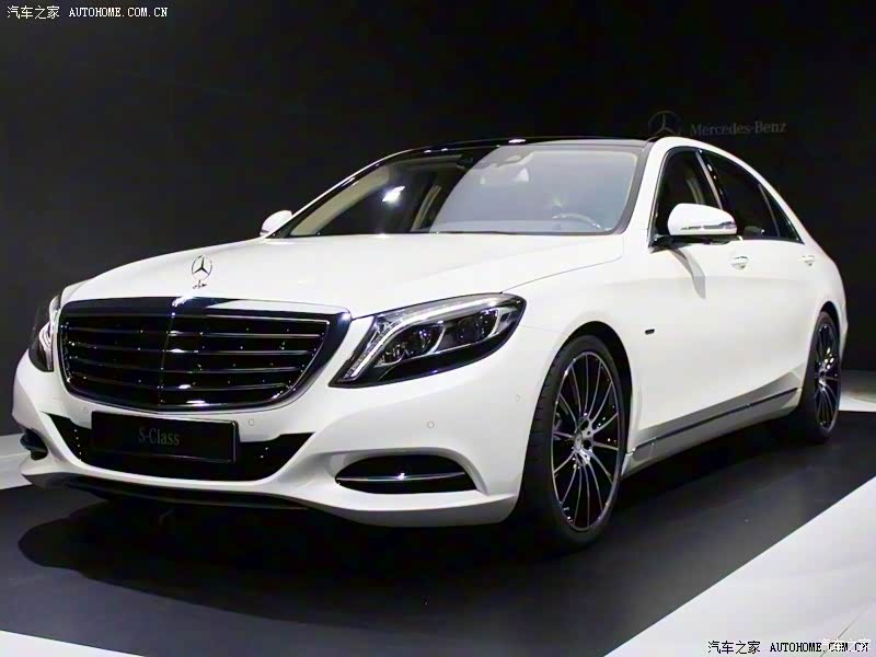 奔驰S整体外观