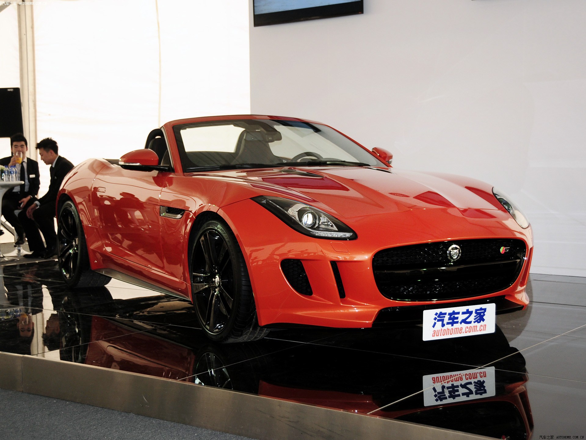 捷豹F-TYPE系列2013款 5.0T V8 S 敞篷版