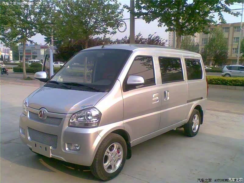 北汽威旺306整体外观