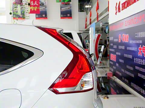 2013款 2.4L 两驱豪华版 2013款 2.4L 两驱豪华版