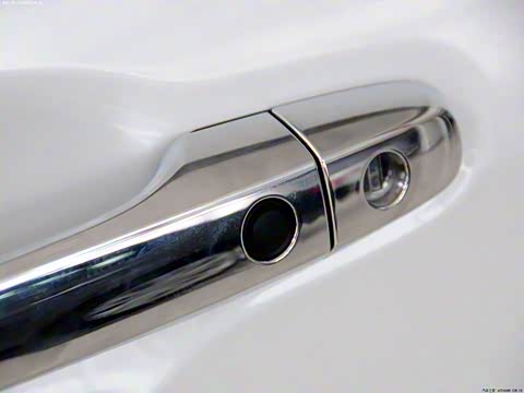 2013款 2.4L 两驱豪华版 2013款 2.4L 两驱豪华版