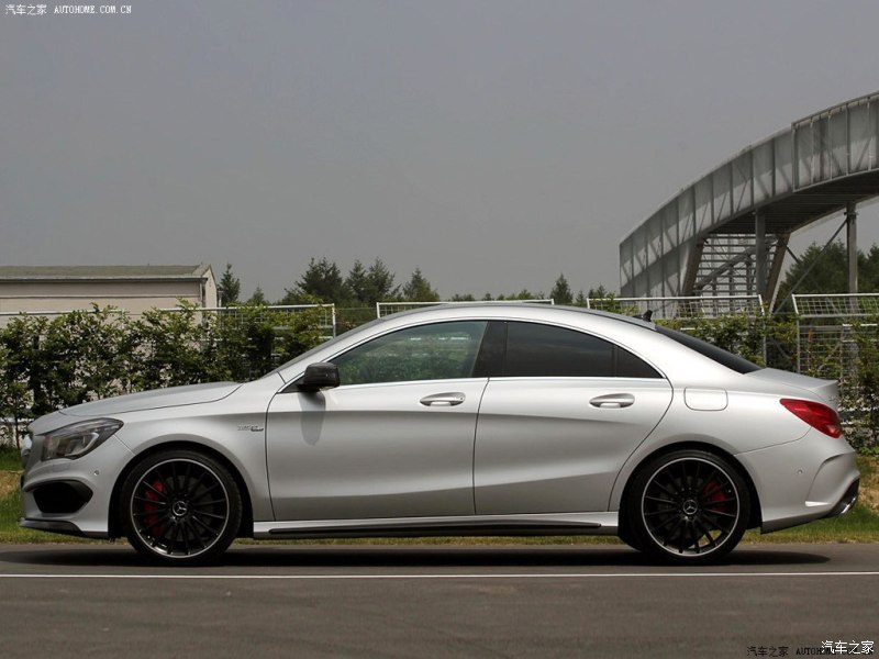 梅赛德斯-amg 奔驰cla级amg 2014款 amg cla 45 4matic