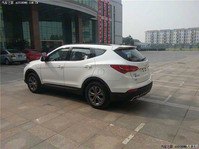 现代全新胜达整体外观