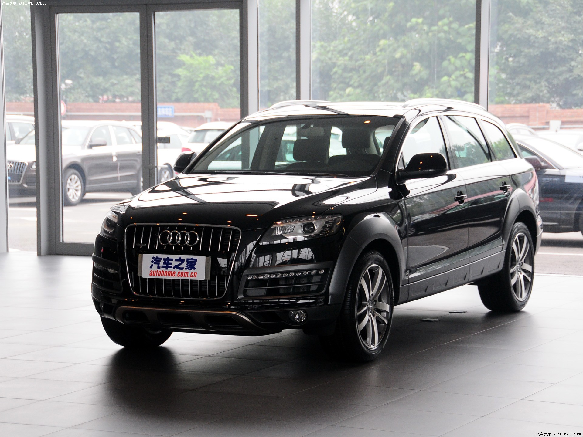 奥迪Q7系列2014款 35 TFSI 越野型