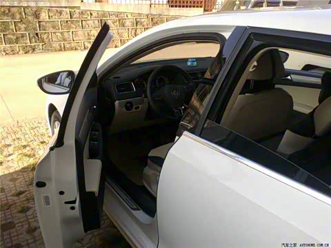 2012款 1.4TSI 手动豪华型 2012款 1.4TSI 手动豪华型