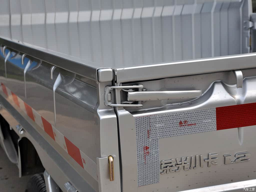 上汽通用五菱 五菱荣光小卡 2012款 1.2l 双排