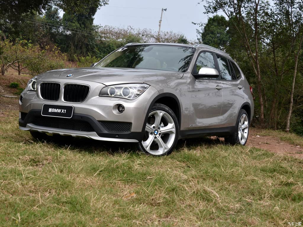 华晨宝马 宝马x1 2015款 xdrive20i 时尚型 开士米银 车身外观  已经