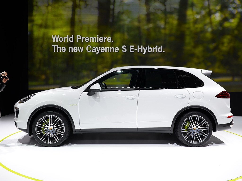 2015款 cayenne s e-hybrid 3.0t 设计套件版