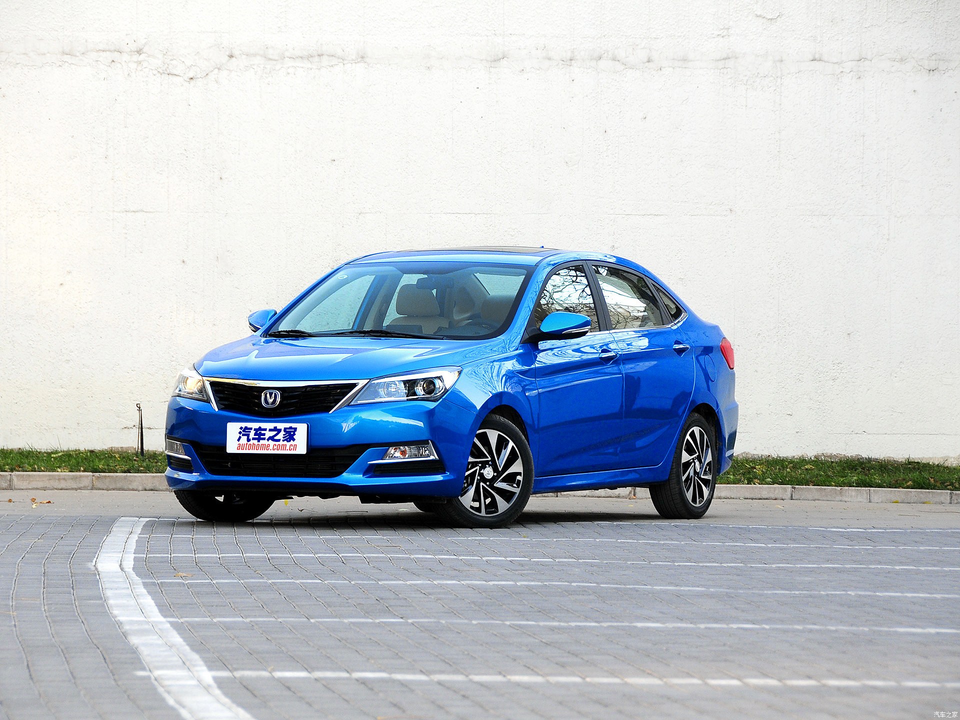 悦翔V7系列2015款 1.6L 自动乐趣型