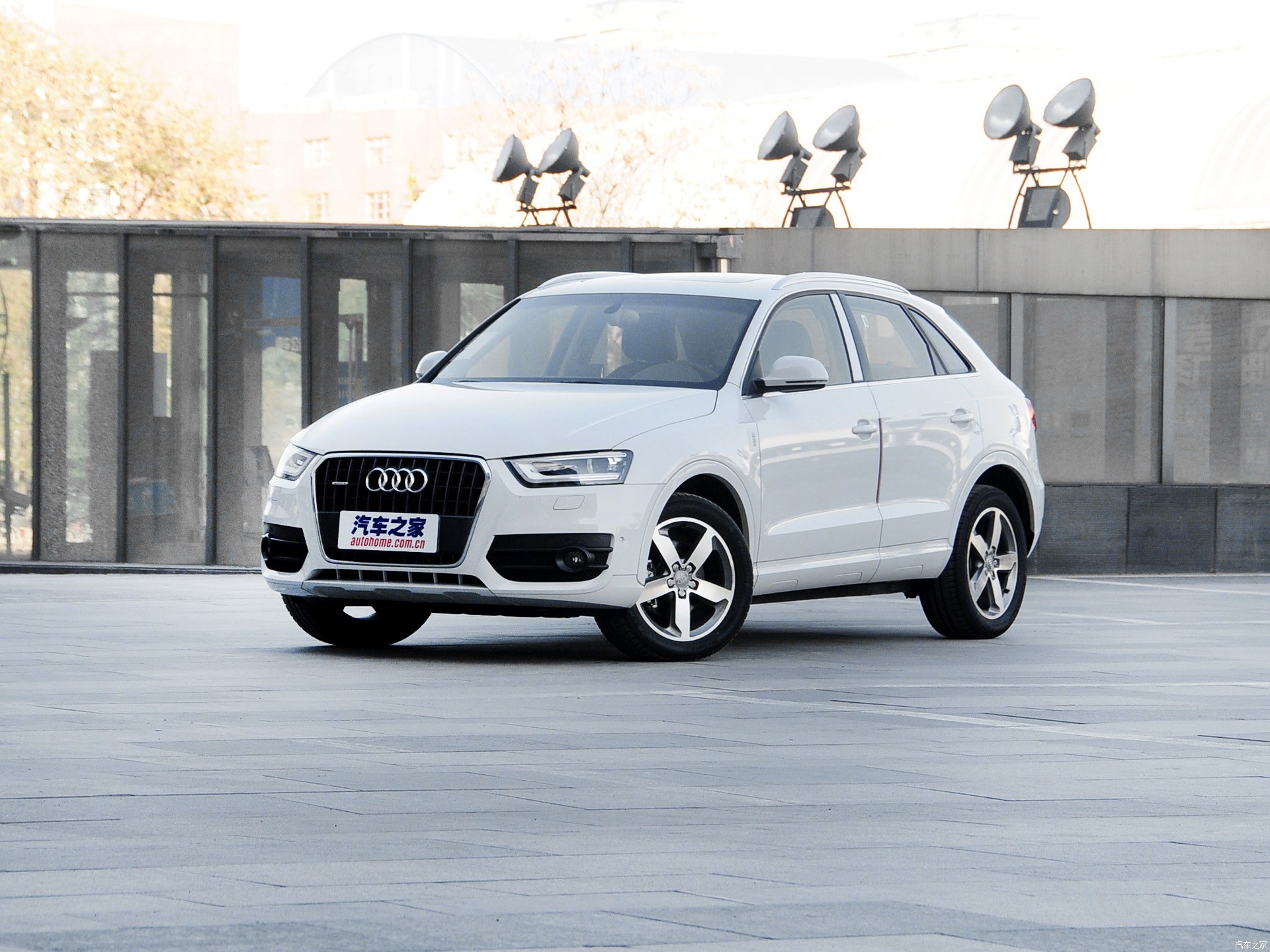 奥迪Q3系列2015款 35 TFSI quattro 豪华型