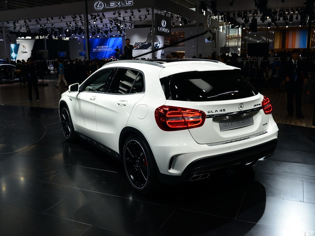 梅赛德斯-amg 奔驰gla级amg 2015款 gla 45 amg 4matic